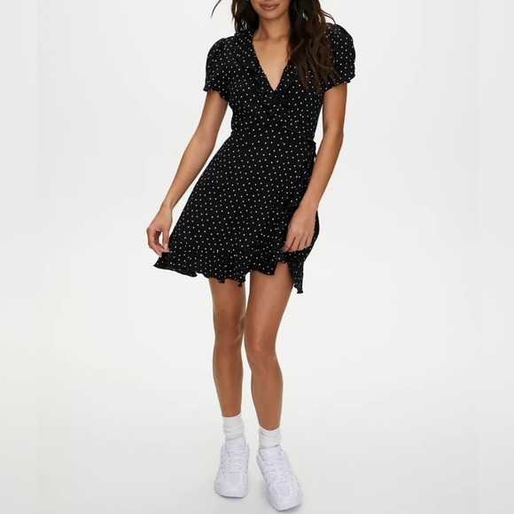 Aritzia Sunday Best Wrap Dress - Picture 1 of 8